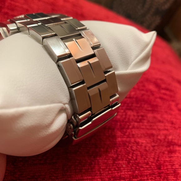 Bulova Precisionist 46mm Stainless Steel - Picture 5 of 8